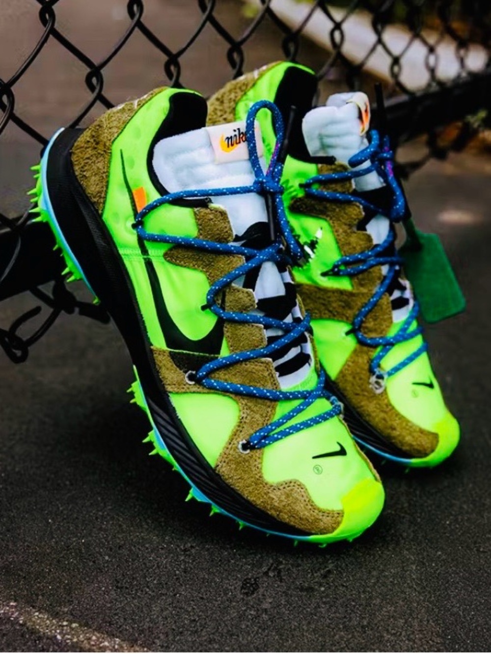 Nike Air Zoom Terra Kiger 5 off White Electric Green Running Men’s Shoe size 13